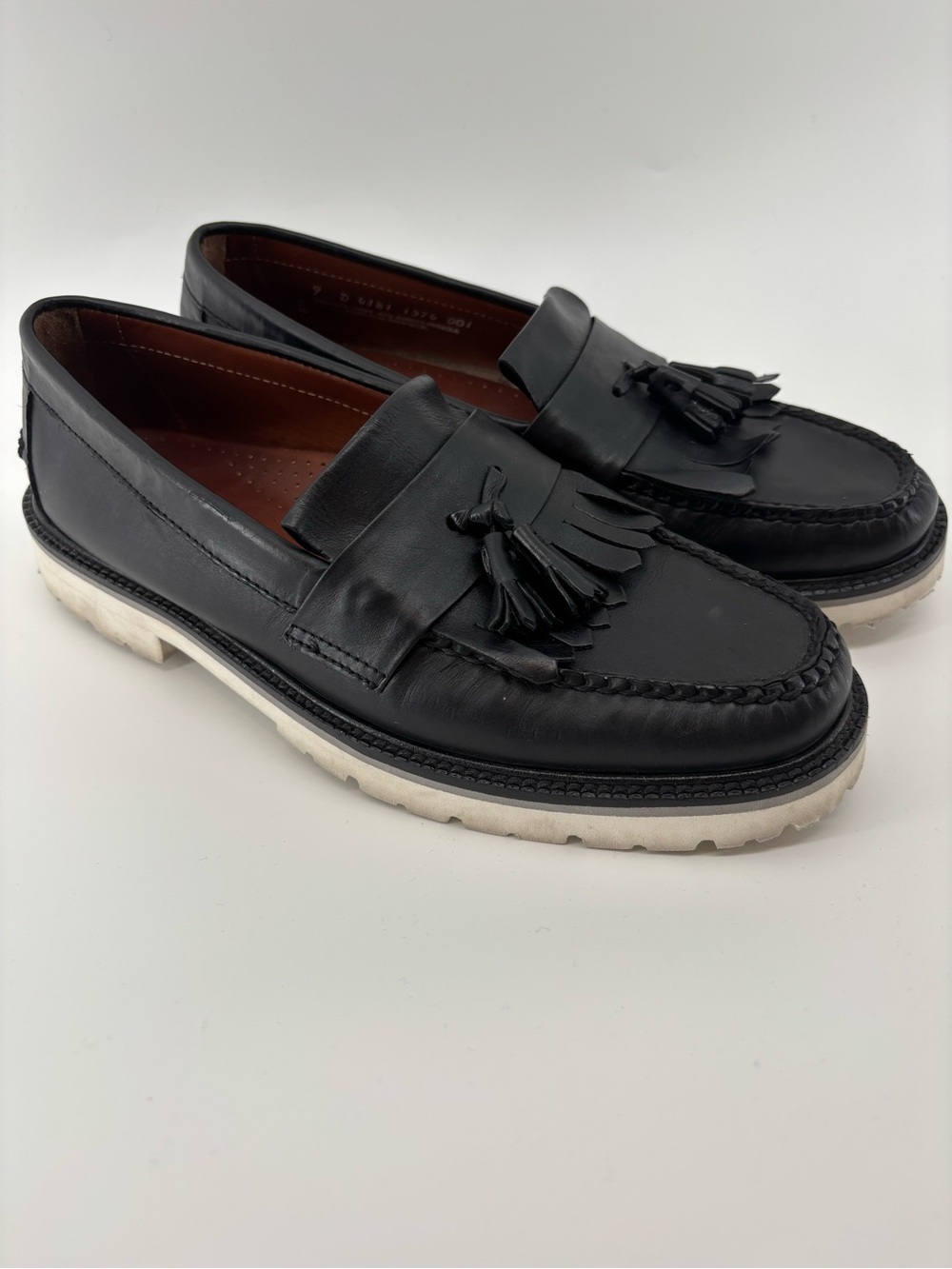 G.H. Bass Weejuns Black Leather Tassel Lug Sole Loafers Size 9 D